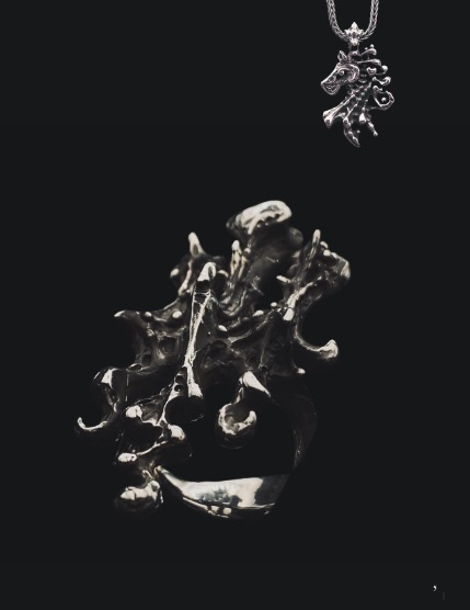 Darkly - Beauty in the Abyss Issue 327 vol 2, page 5